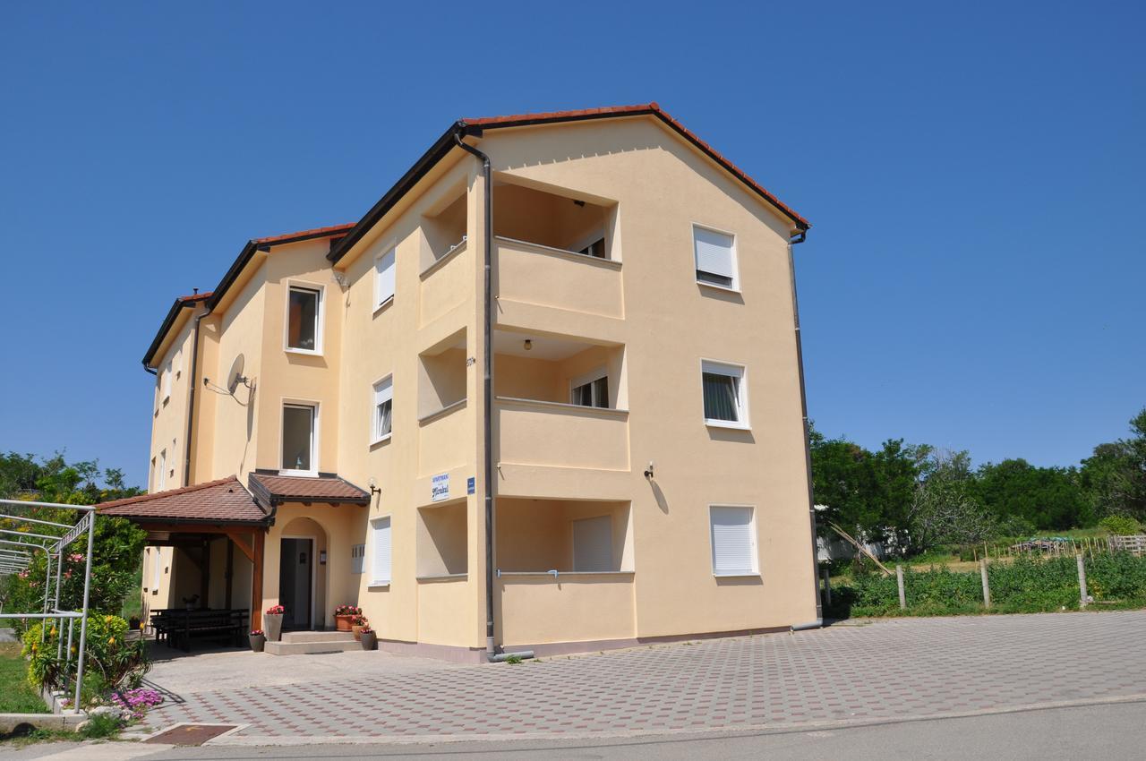 Apartments Mirakul Lopar Exterior photo