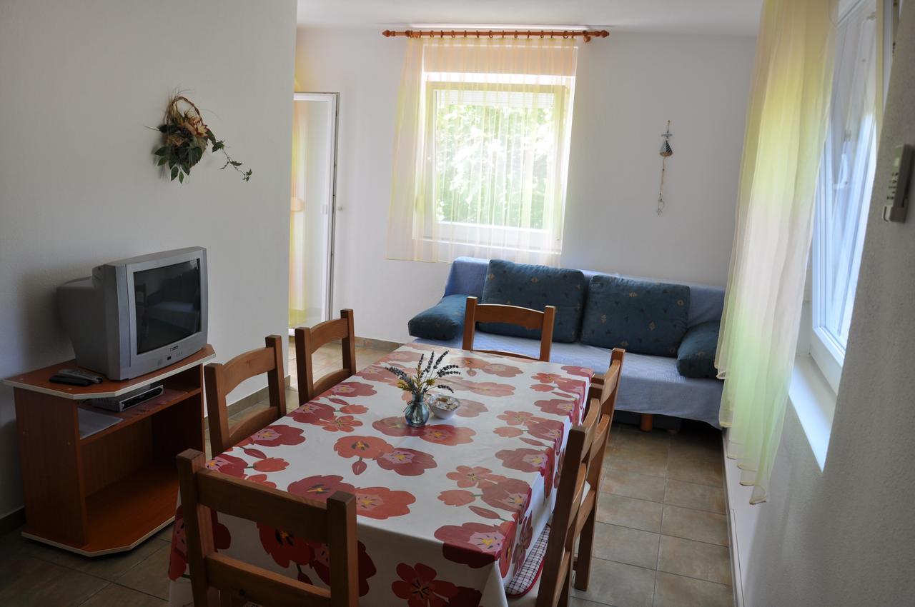 Apartments Mirakul Lopar Exterior photo
